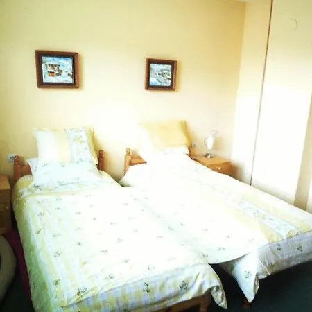 Seasons Mountain Vistas * 고베다르치